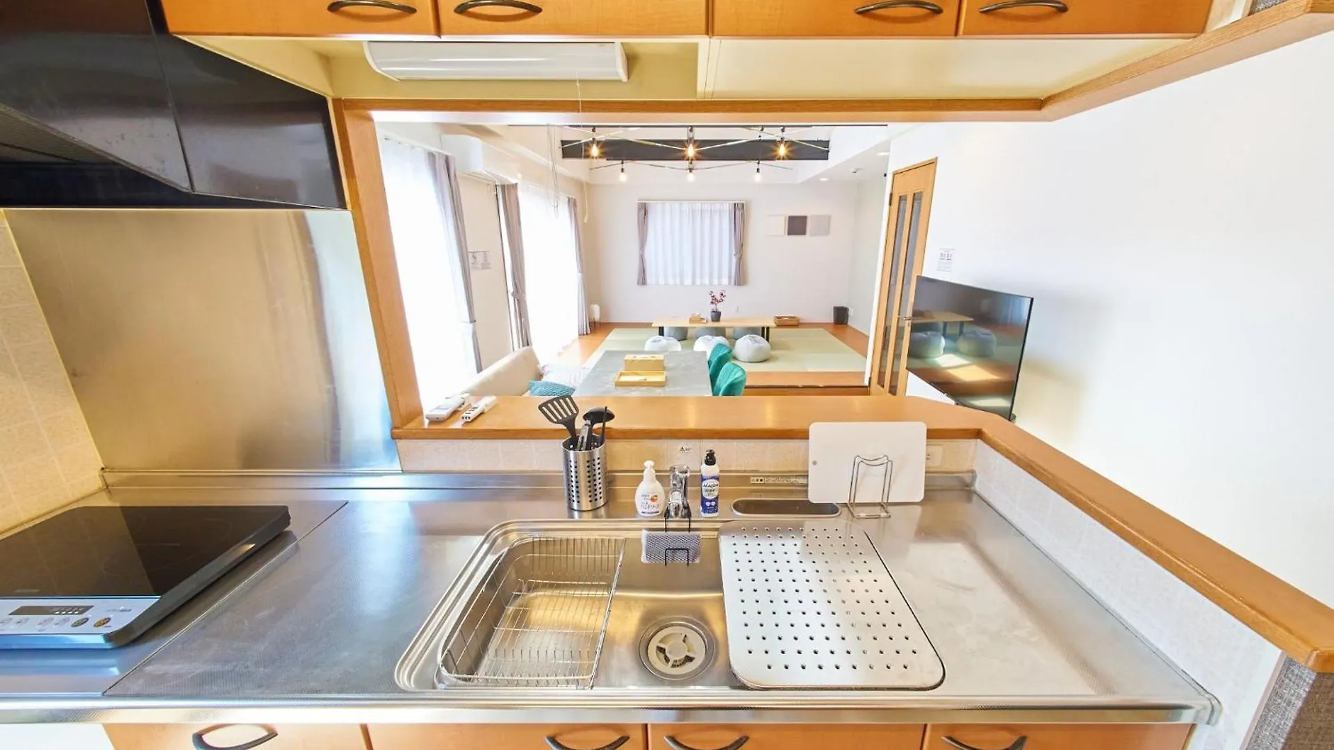 The Prime Tokyo Haneda 1St, 2Nd And 3Rd Floors - Vacation Stay 16755 0*,  Japan